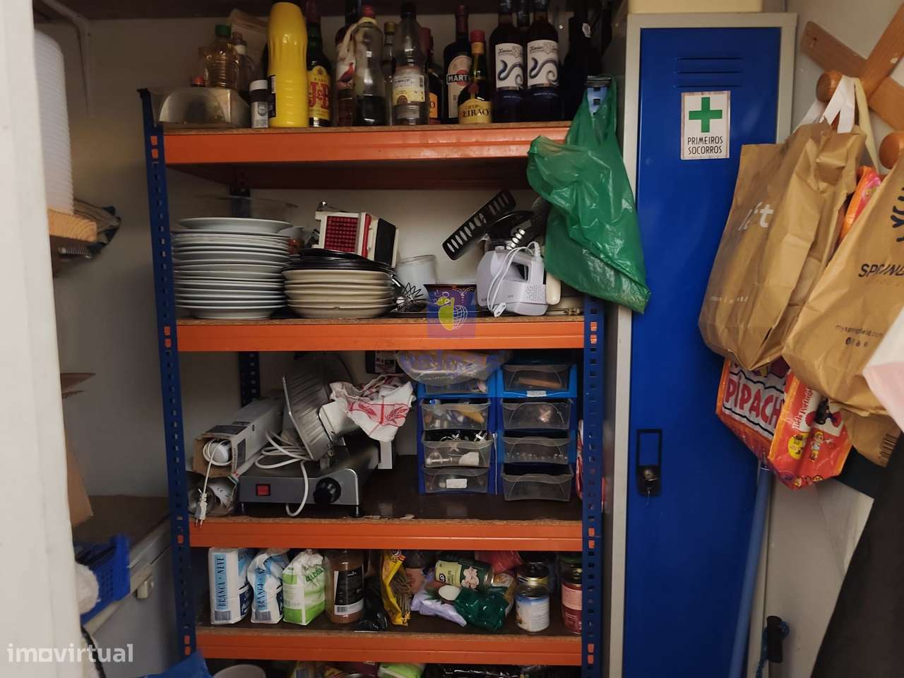 Café Totalmente Equipado Para Venda-9