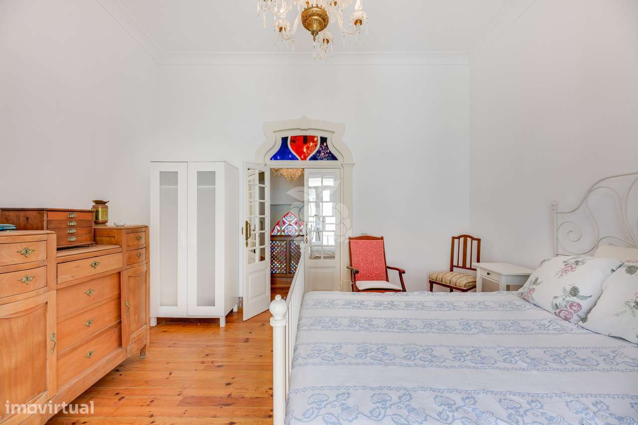 Moradia histórica T6  em Sintra com jardim, piscina e garagem-33