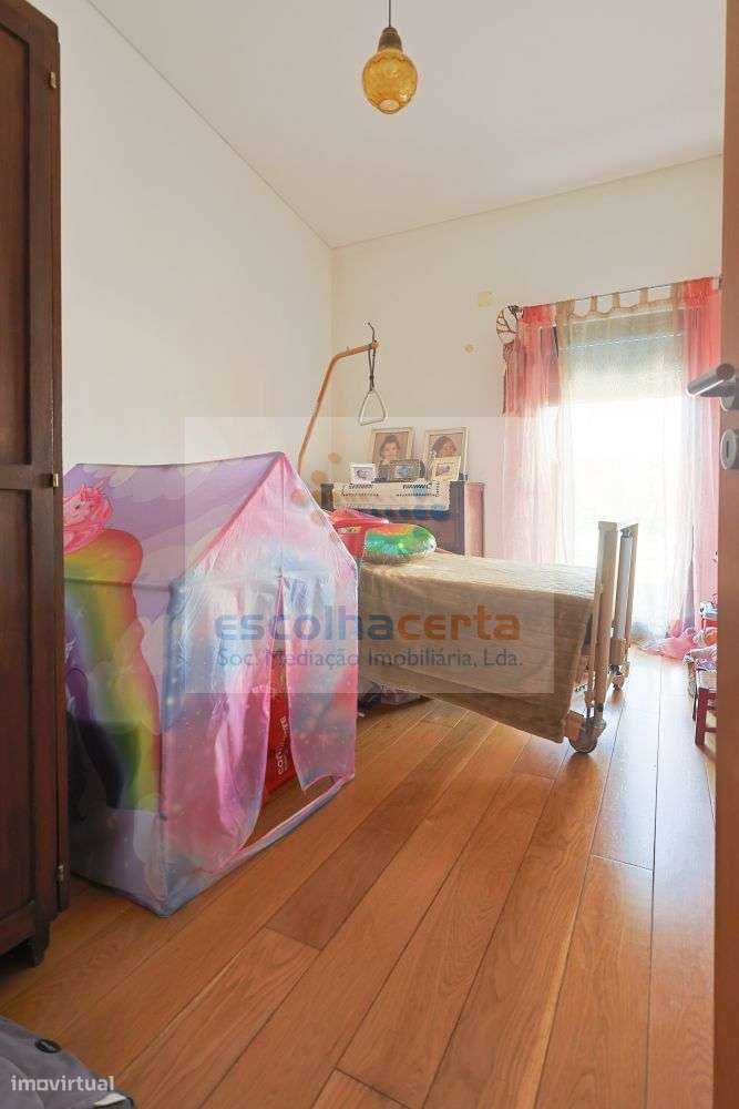 Moradia T5 com vista Serra-18