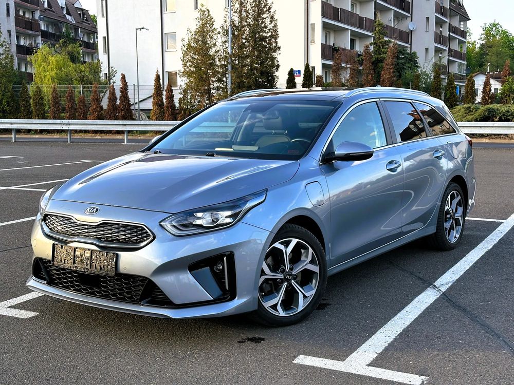 Kia Ceed III 1.6 GDI DCT OPF Platinum Edition 2021