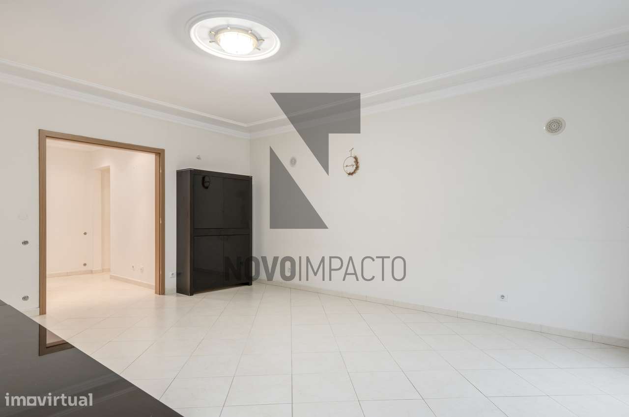 Apartamento T3 c/ parqueamento e arrecadação - Grande imagem: 3/35