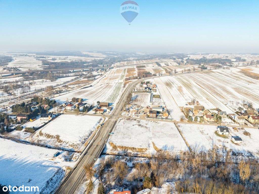 Działka usługowa z wz przy S7-1