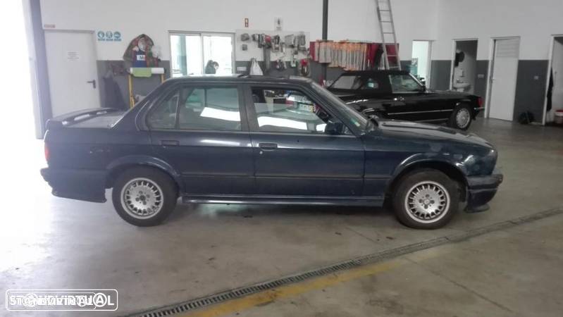 BMW E30 316i de 1989 para peças - 3