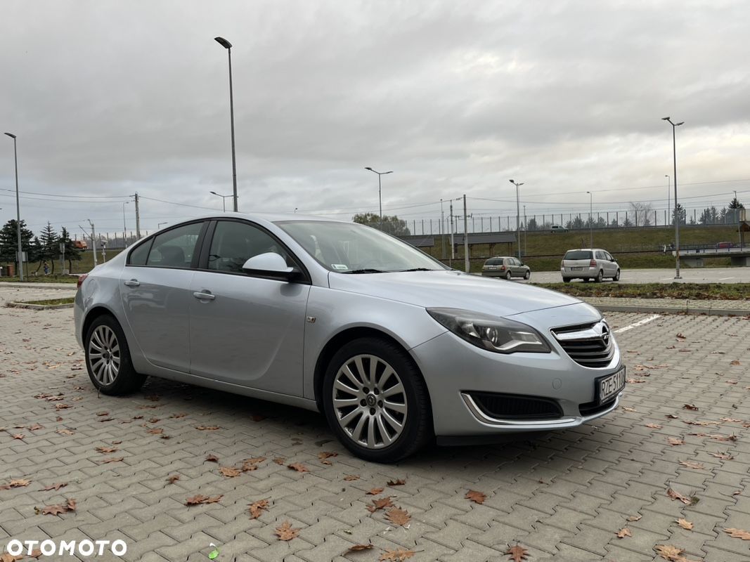 Opel Insignia - 1