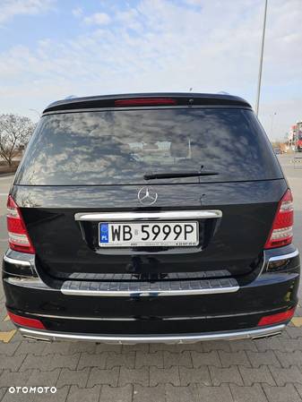 Mercedes-Benz GL 350 CDI BlueEff - 11