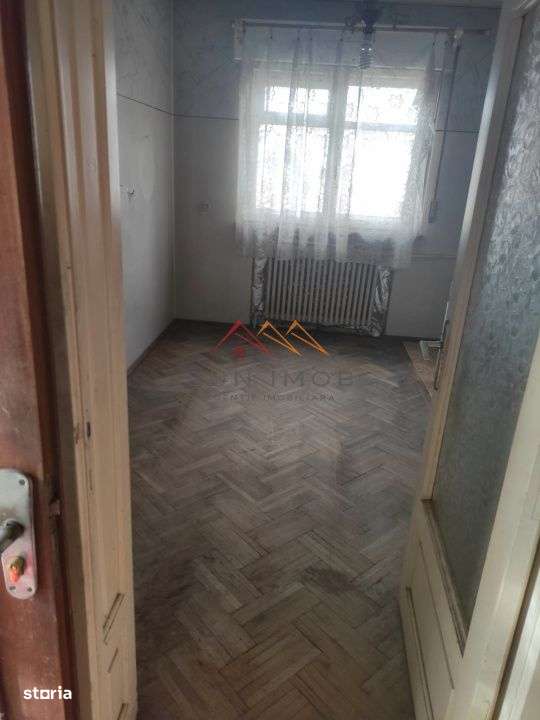 Casa D+P+E, an 1980, teren 285 m2, zona foarte buna, Campina, Prahova-4