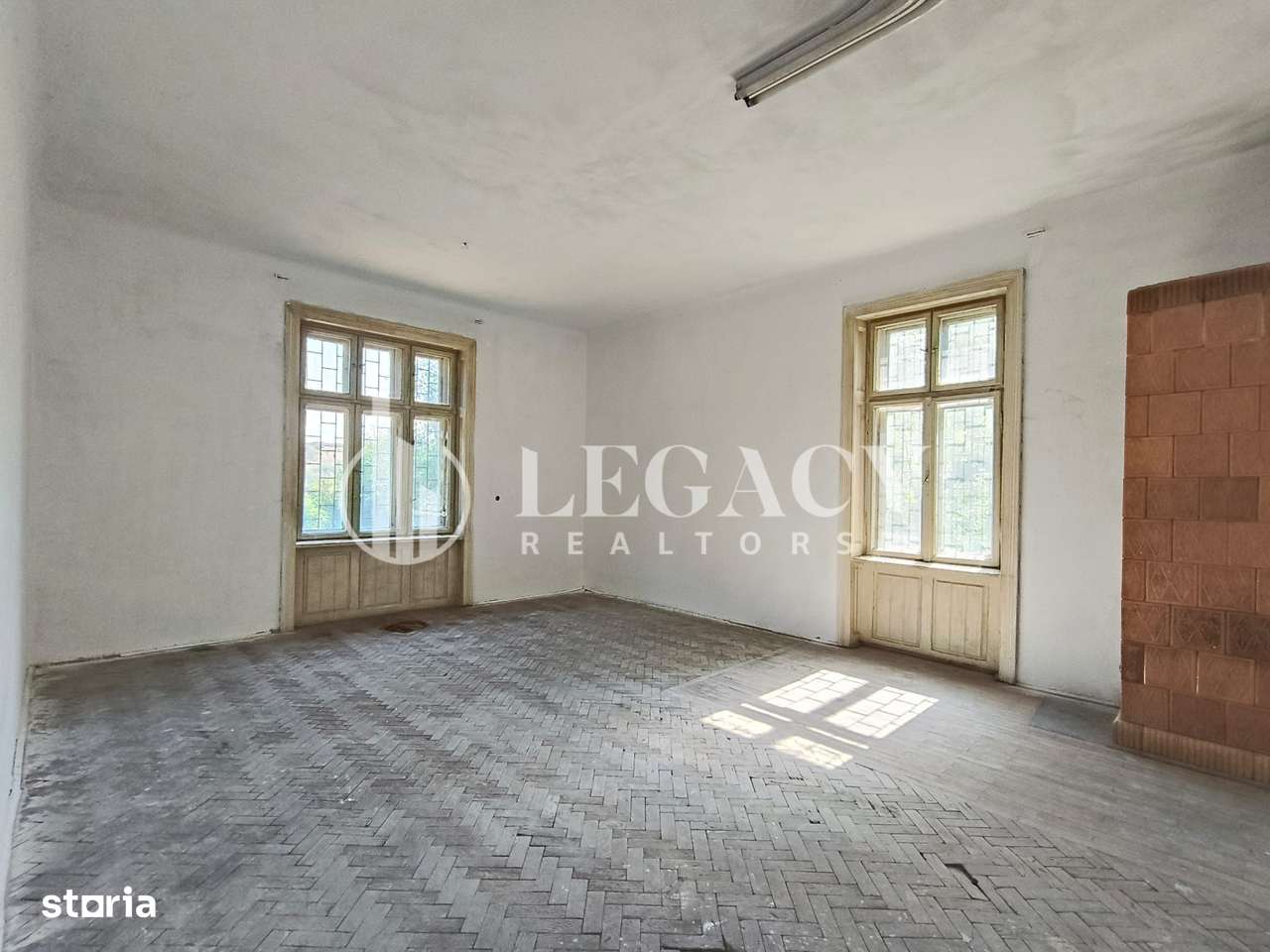 VÂNZARE/SCHIMB CU TEREN  - Clădire interbelică, centru oraș Siret-5