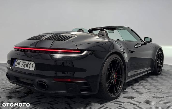 Porsche 911 Carrera 4 GTS Cabrio - 33