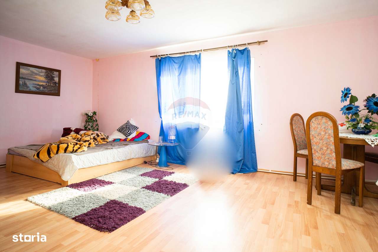 Casă / Vilă cu 6 camere de vânzare - Imagine principală: 5/9