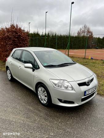 Toyota Auris 2.0 D-4D - 1