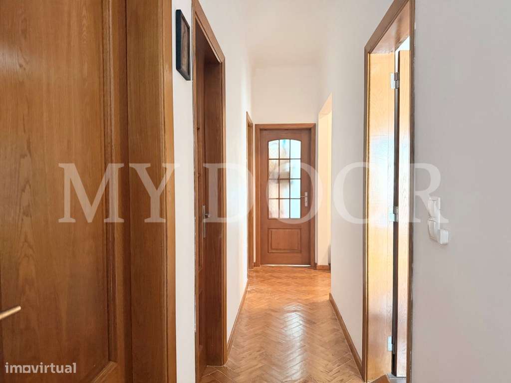 Apartamento T4 Recuperado no Coração de Moscavide-10
