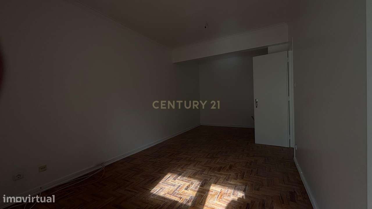 Apartamento T2 em Sacavém para arrendamento - Grande imagem: 5/16