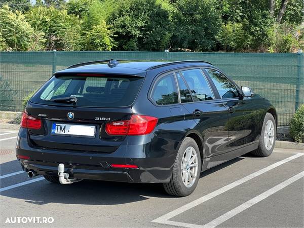 BMW Seria 3 318d xDrive Touring - 4