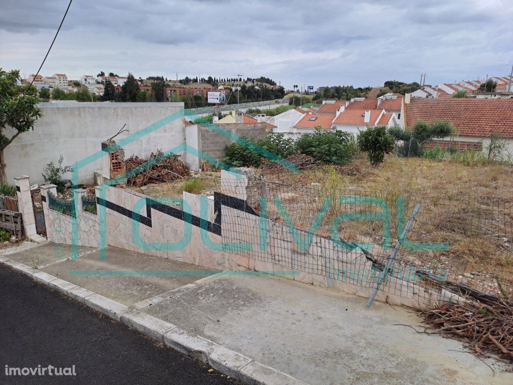 Lote de terreno para construção de Edifício de 2 pisos, l...