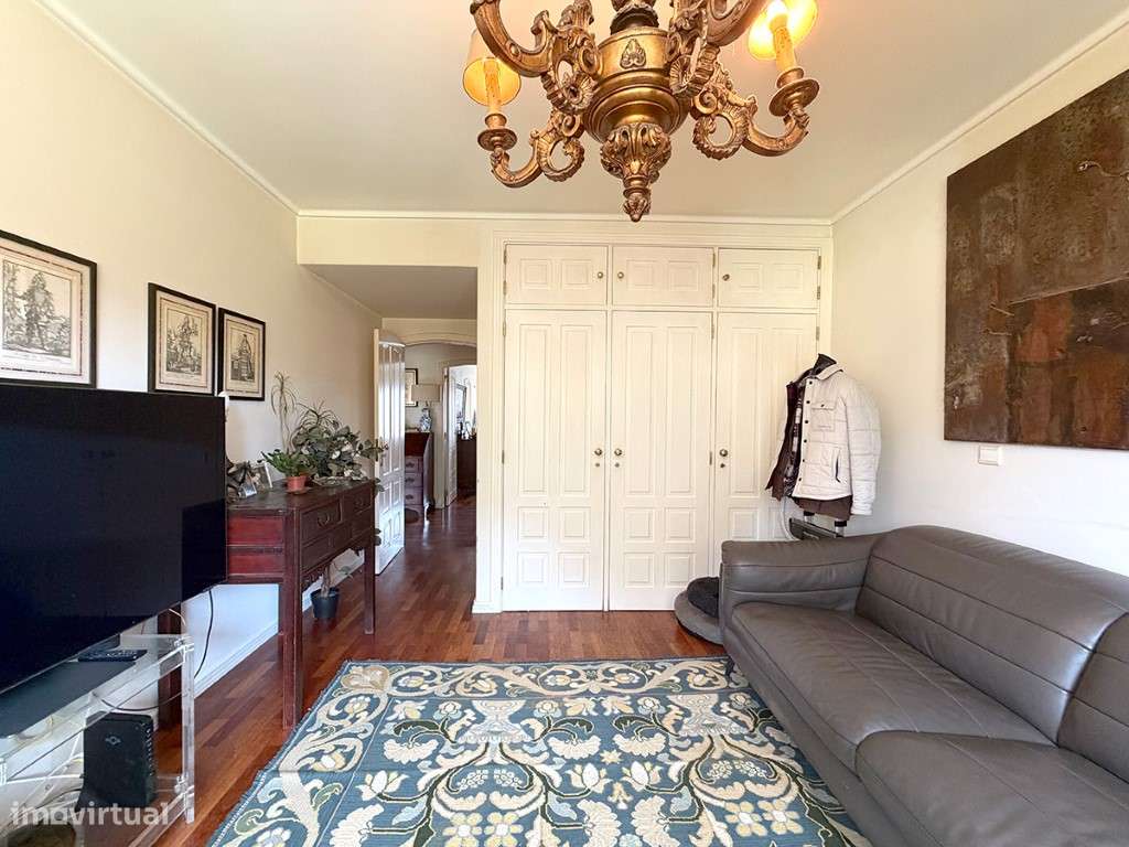 Apartamento T3 com garagem e piscina a venda em Cascais-25