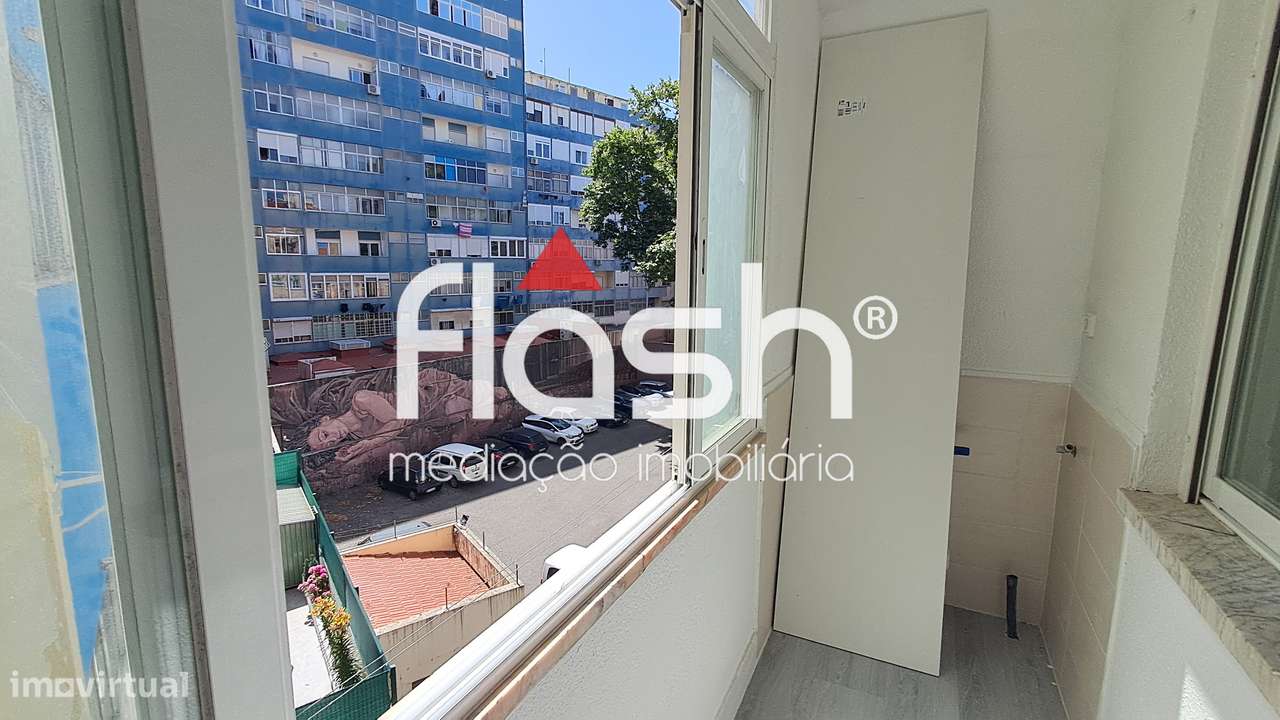 T1 Remodelado no centro da Amadora-10