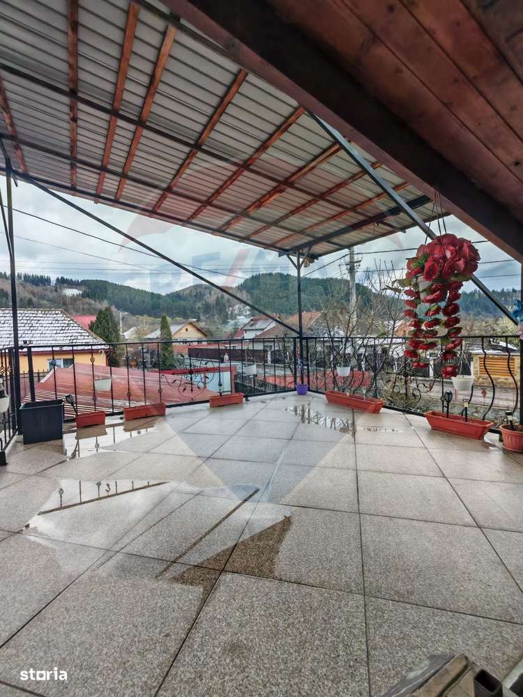 Casă / Vilă oportunitate cu 5 camere priveliste frumoasa-15