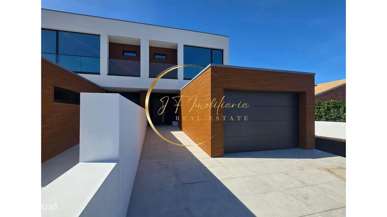 Moradia Geminada T4 em Aradas - Grande imagem: 5/50