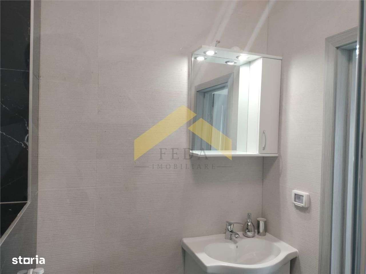 Penthouse 2 camere de inchiriat zona Micalaca - Imagine principală: 4/12