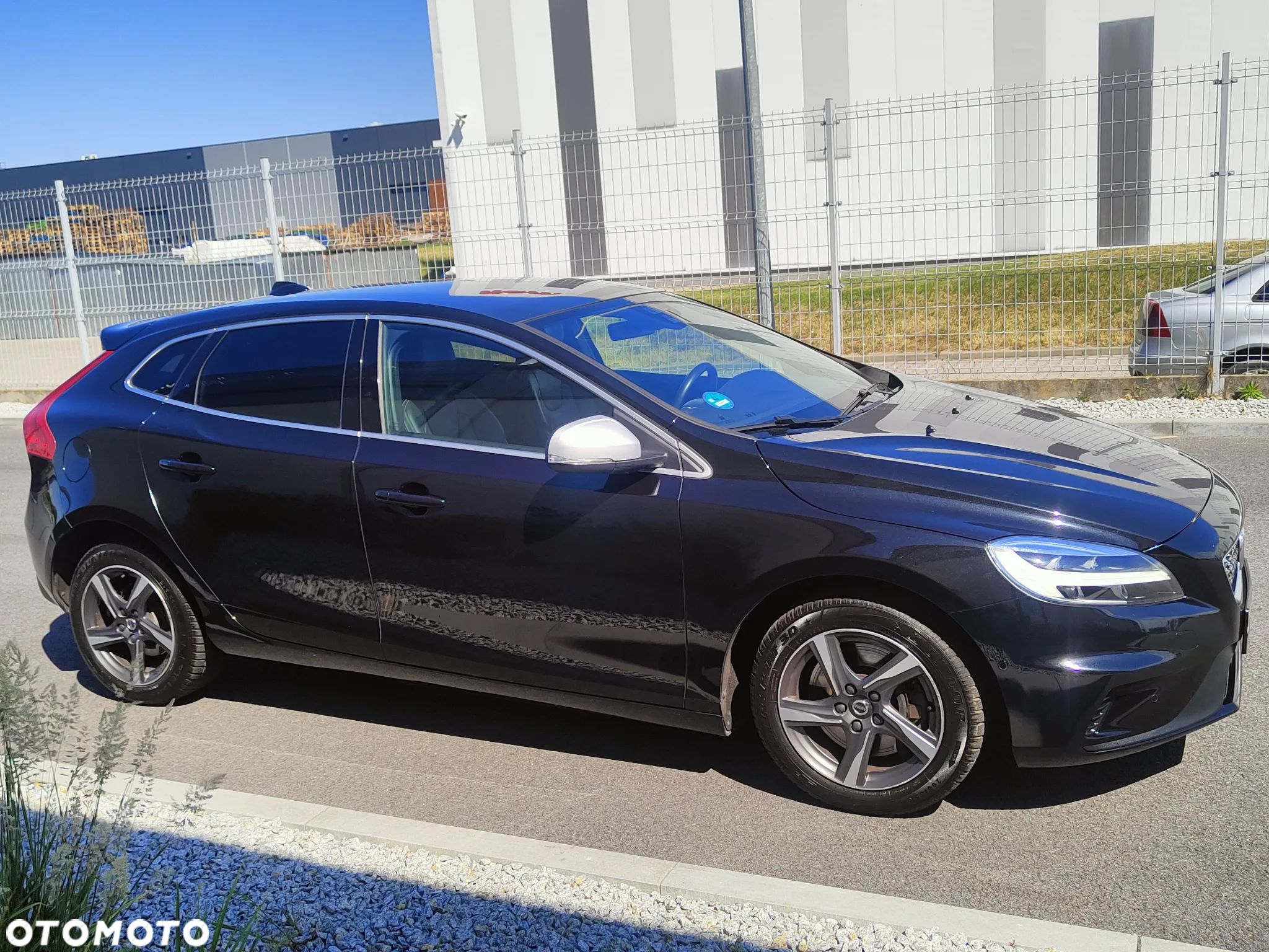 Volvo V40 D3 Drive-E R-Design Momentum - 3