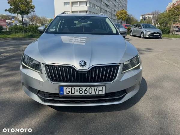 Skoda Superb 2.0 TDI Sportline DSG - 4