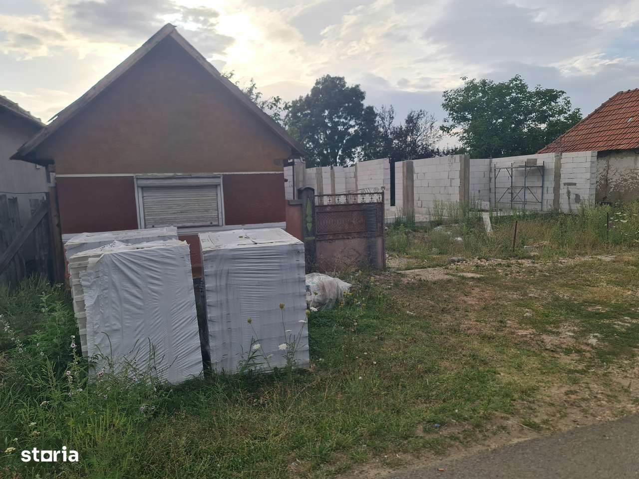 Vand Casa Veche si Noua cu Proiect în Comuna BOCSIG Jud.ARAD,Teren1496-4