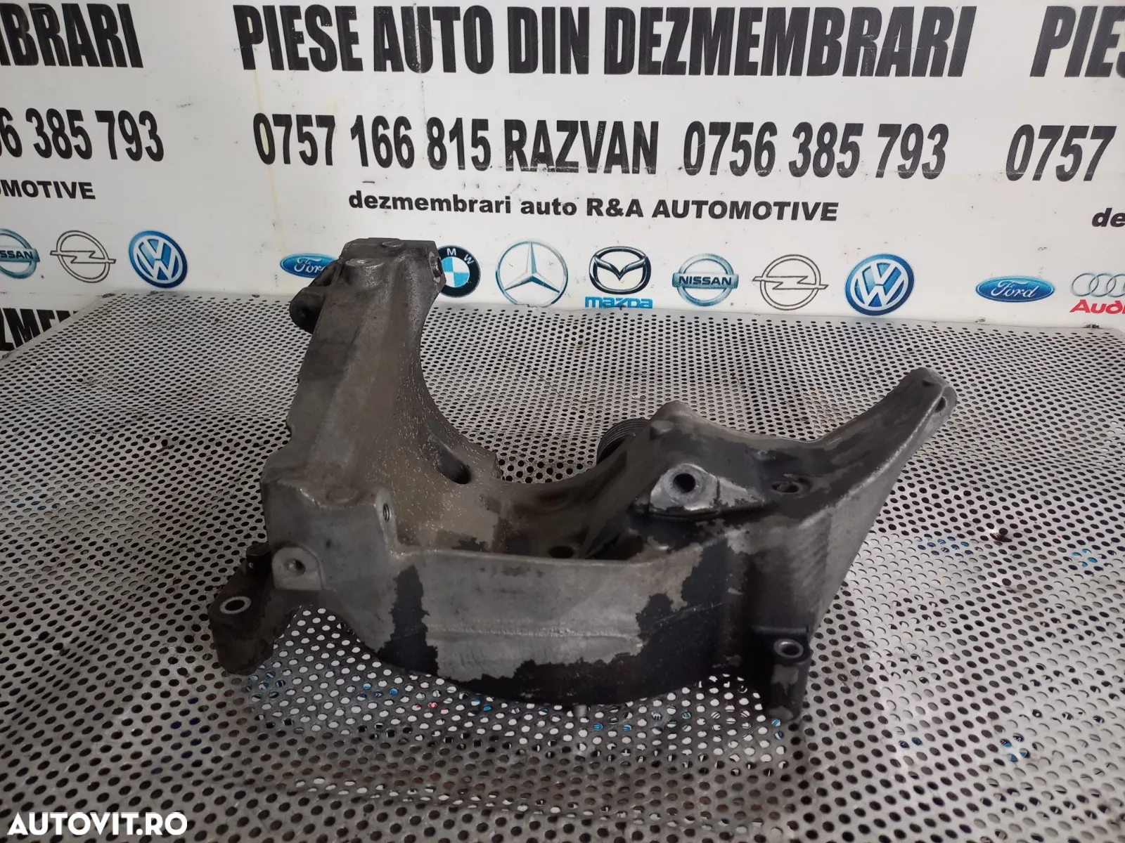 Suport Accesorii Alternator Compresor Clima Bmw X1 X3 E83 E84 2.0 D N47D20 Cod 7802639 Dezmembrez Bmw X3 E83 LCI Facelift 2.0 D Manual N47 177 Cai 4x4 Volan Stanga - Dezmembrari Arad - 3