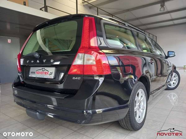 Volvo V70 2.4D Momentum - 2