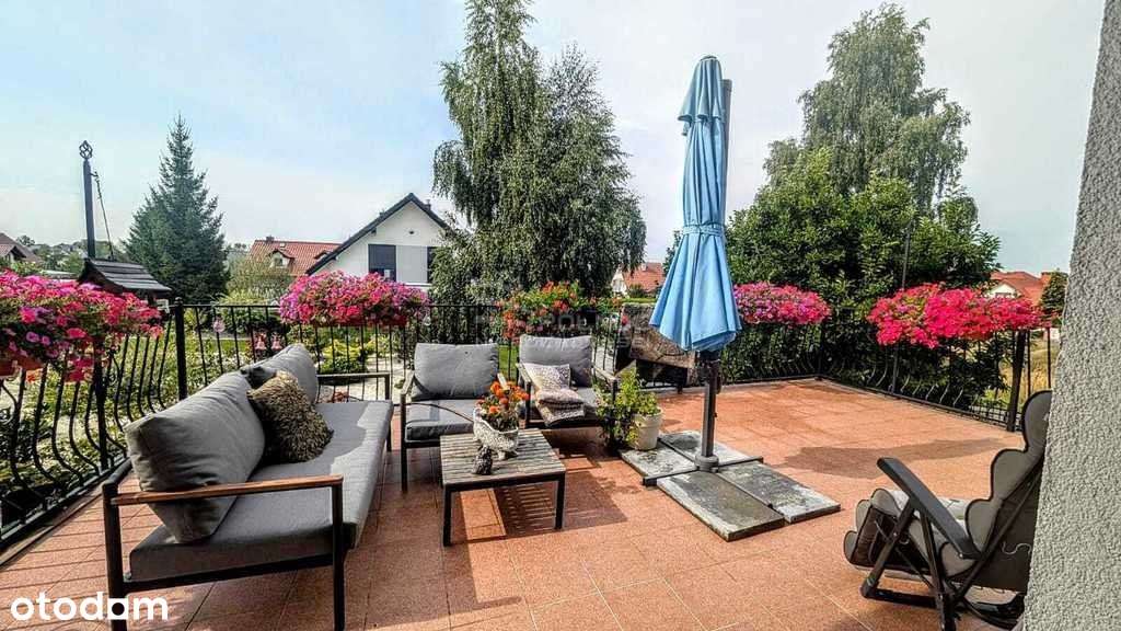 Atrakcyjny dom z piękną działką w Nowogrodźcu-9