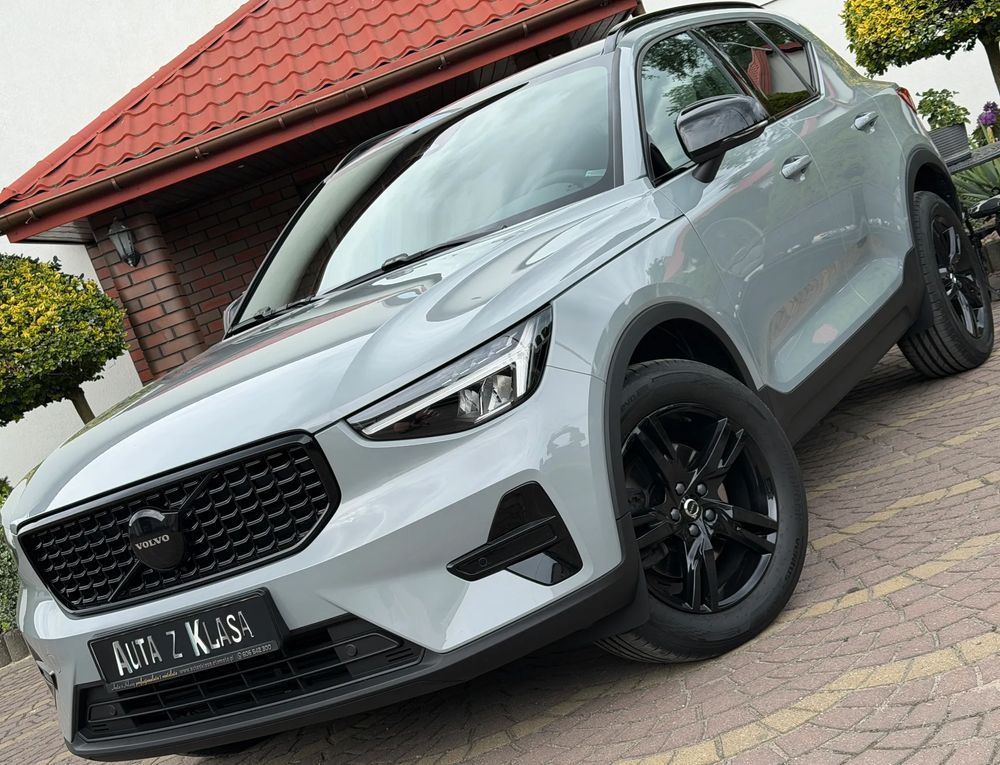 Volvo XC40 B3 B DKG Ultra Black Edition 2025