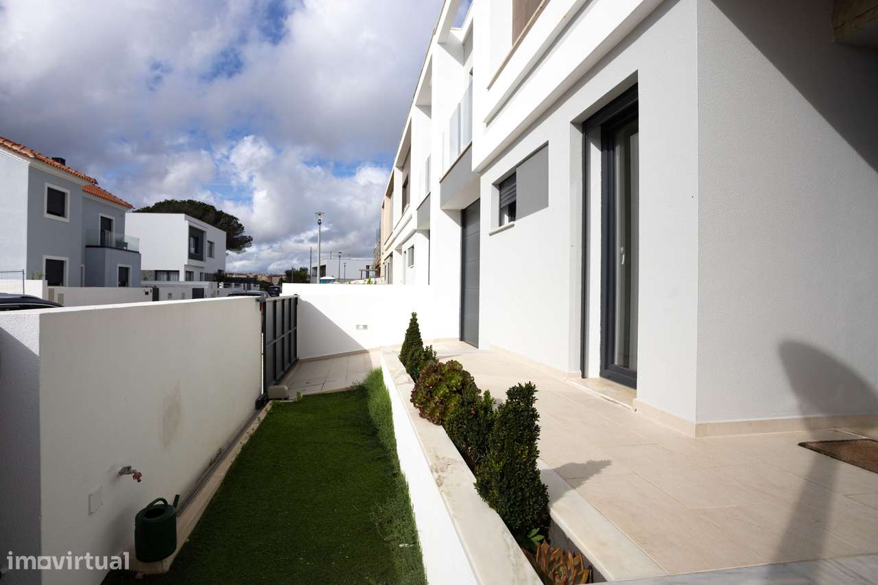 Moradia T4 Semi-Nova-52