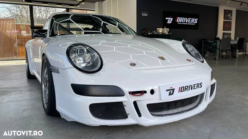 Porsche 911 GT3 - 1