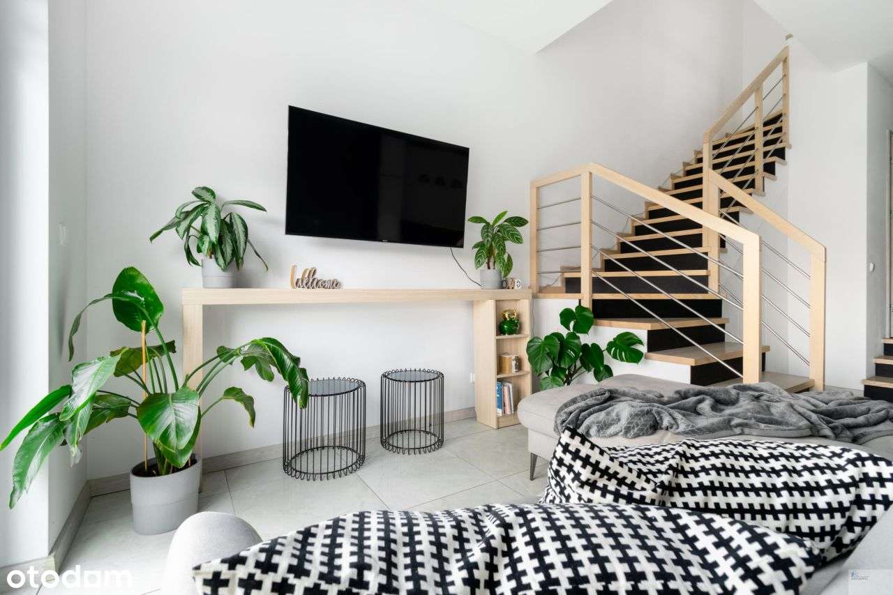 Przestronny, środkowy segment w spokojnej lokaliza-7