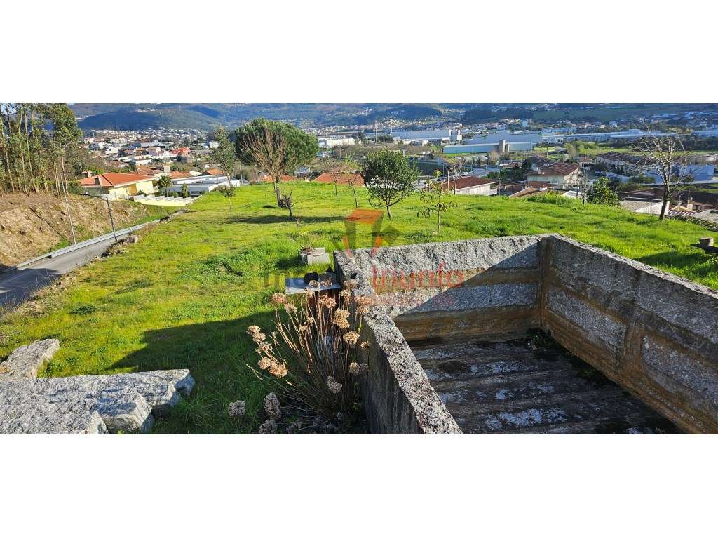 Terreno de Construção para Venda em LORDELO - GMR-5