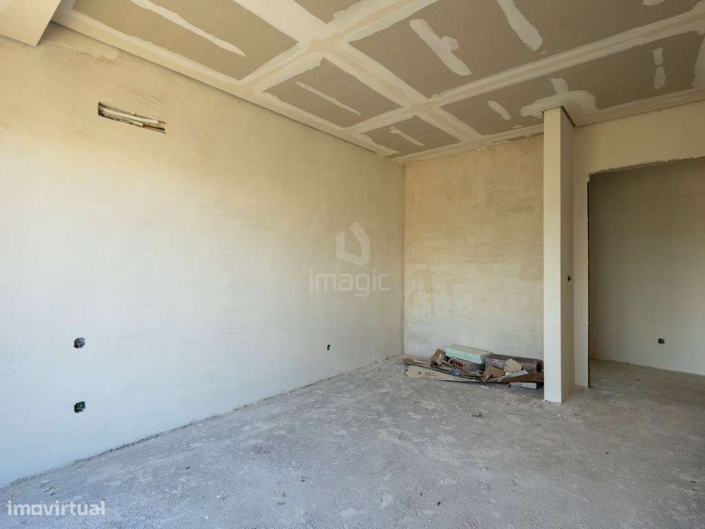 Moradia T4 nova com piscina e de Design moderno, em Mafra.-32