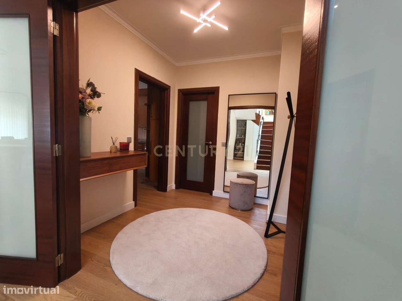 T3 Duplex Remodelado e Mobilado com Garagem para 2 carros em Celeirós,-12