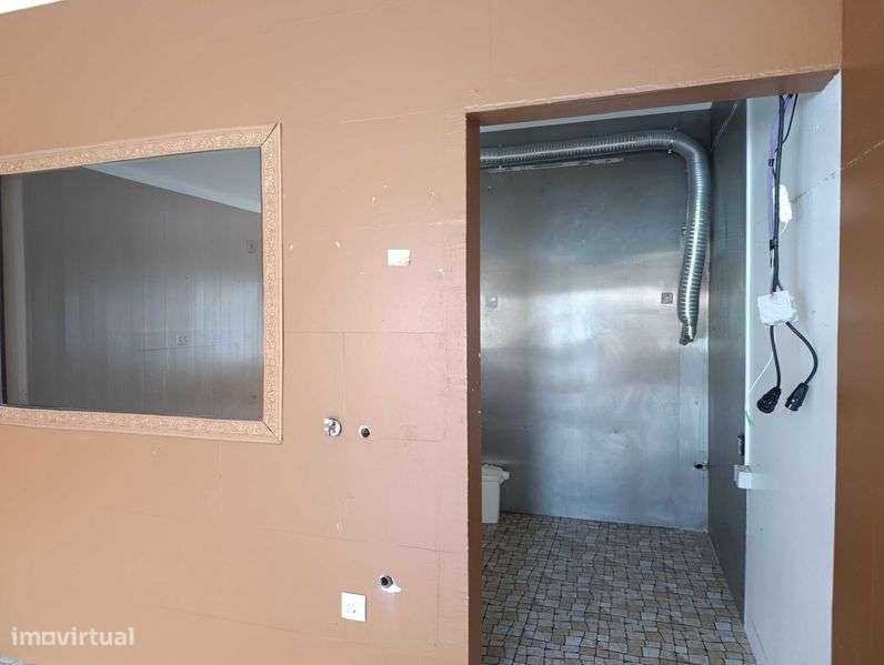 Arrendo Loja em Azeitão - Grande imagem: 5/12