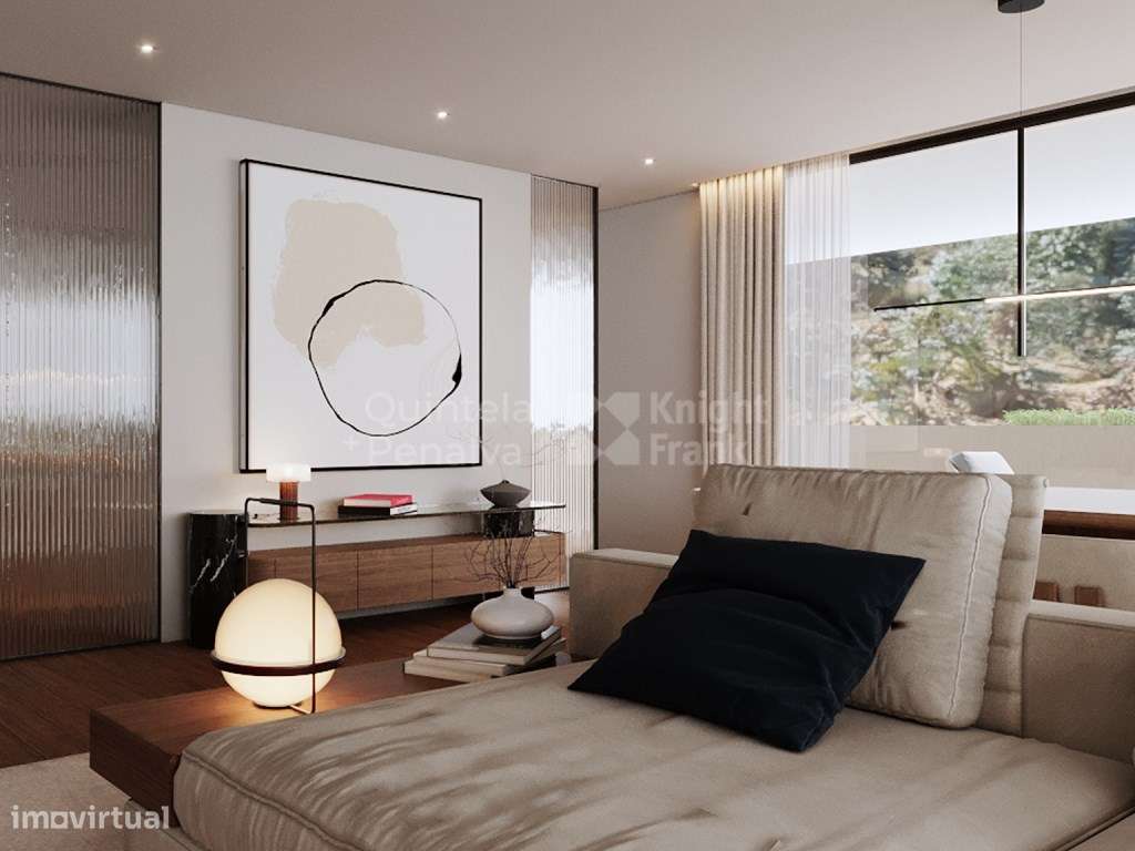 Apartamento T5 com varanda em Gaia, em frente à foz do Rio Douro - Grande imagem: 2/10