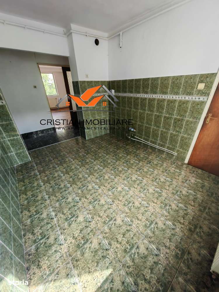 Apartament 3 camere decomandat, etaj 3, cu 2 bai, Cetate! - Imagine principală: 2/10
