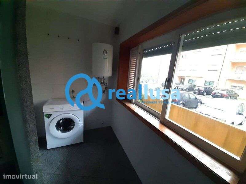 Apartamento T2 c/ garagem Rio Tinto Gondomar-12