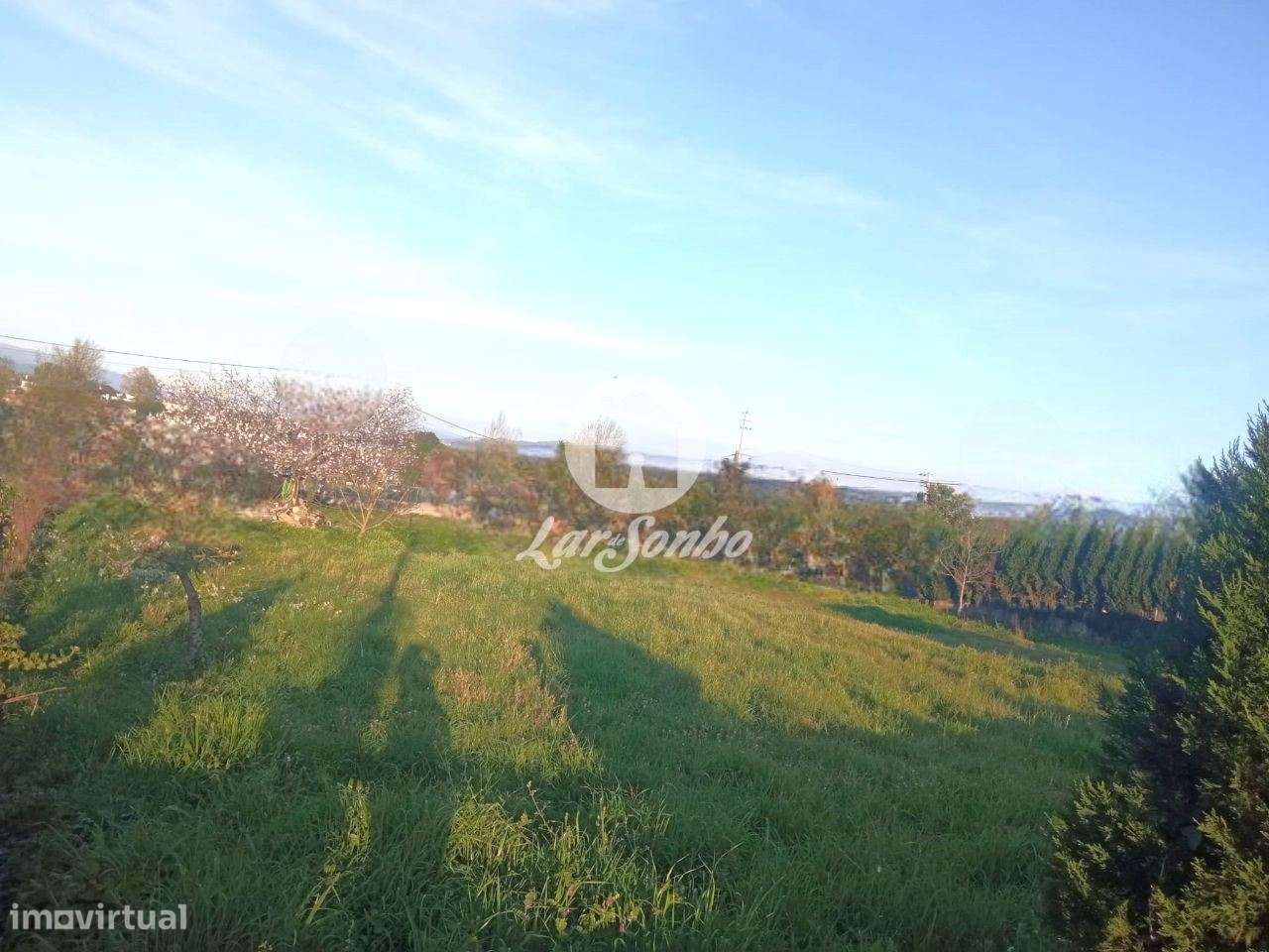 Terreno para construçao de moradia - Grande imagem: 2/14