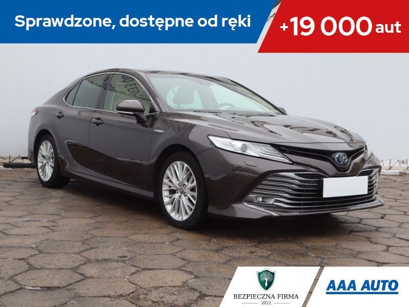 Toyota Camry 2019