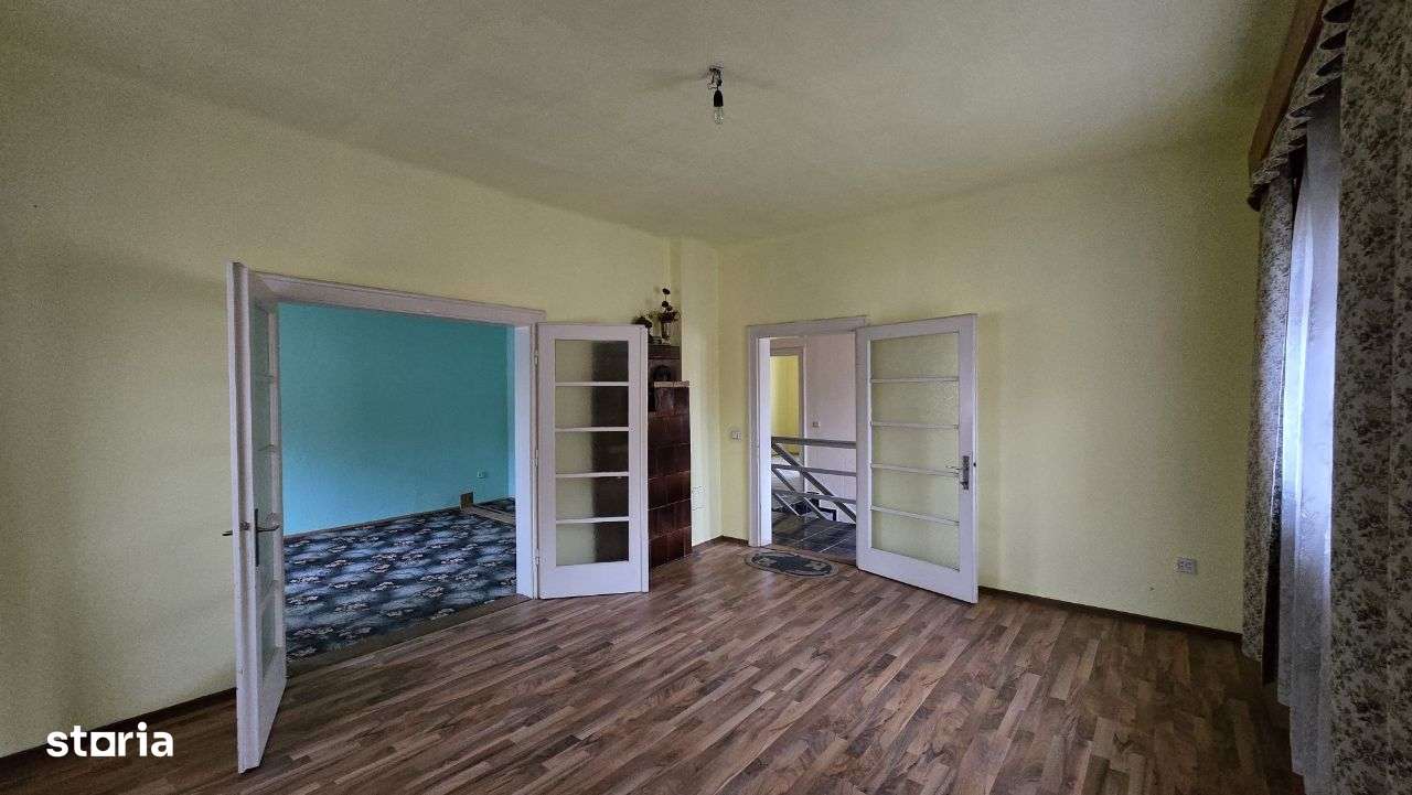 Casă în zonă semicentrală - Imagine principală: 4/10