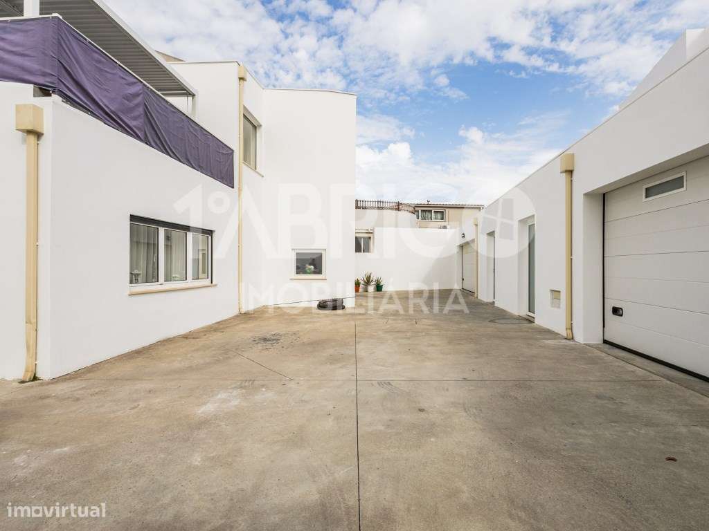 T4 Duplex no centro da Marinha Grande-36