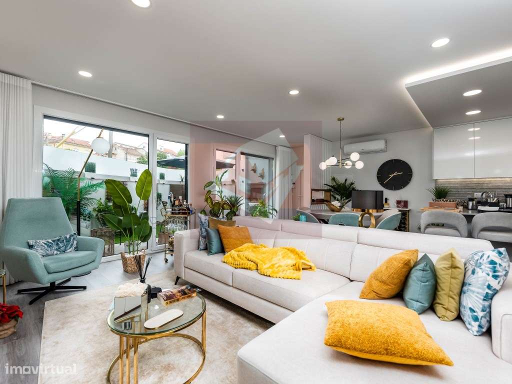 Apartamento T2 mobilado em Casal de Cambra-9