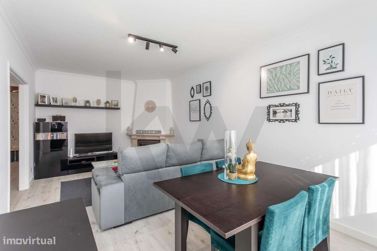 O Seu Novo Refúgio na Avenida de Fitares : T2 renovado e cheio de sol-28