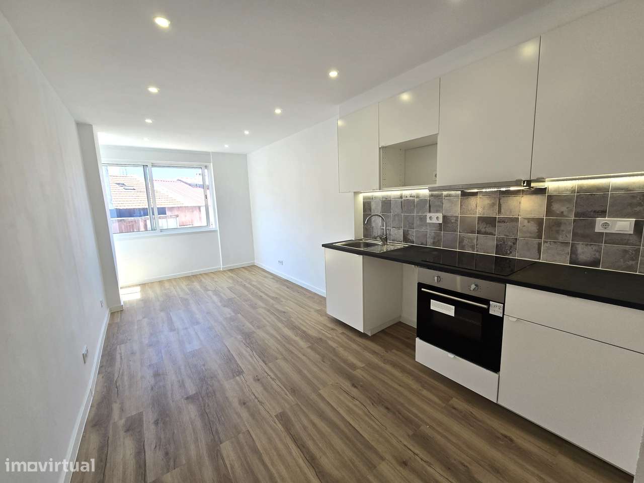 Apartamento T3 Totalmente Remodelado – Cacém-12