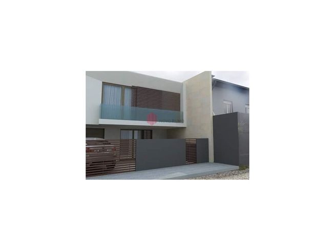 Vende-se terreno com licença de construção e projeto aprovado, PRON...-2