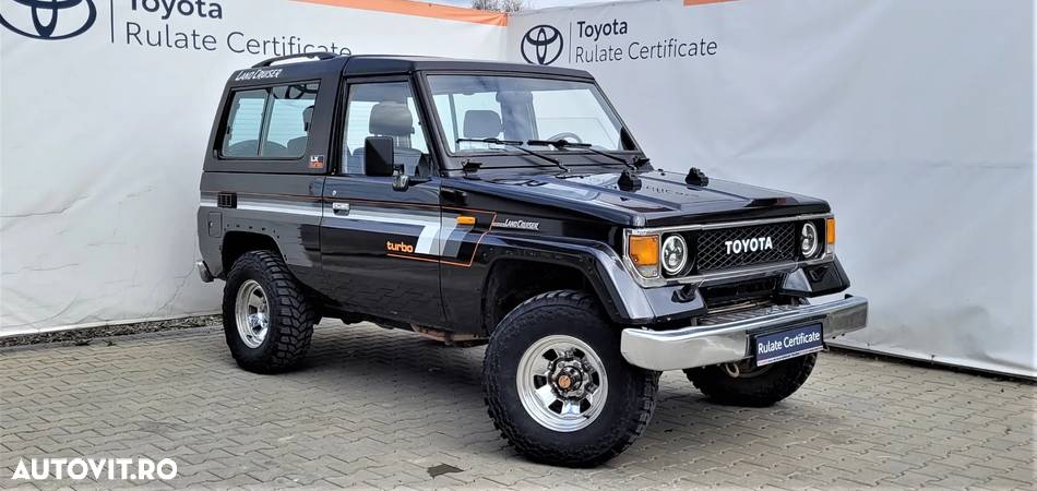 Toyota Land Cruiser - 2