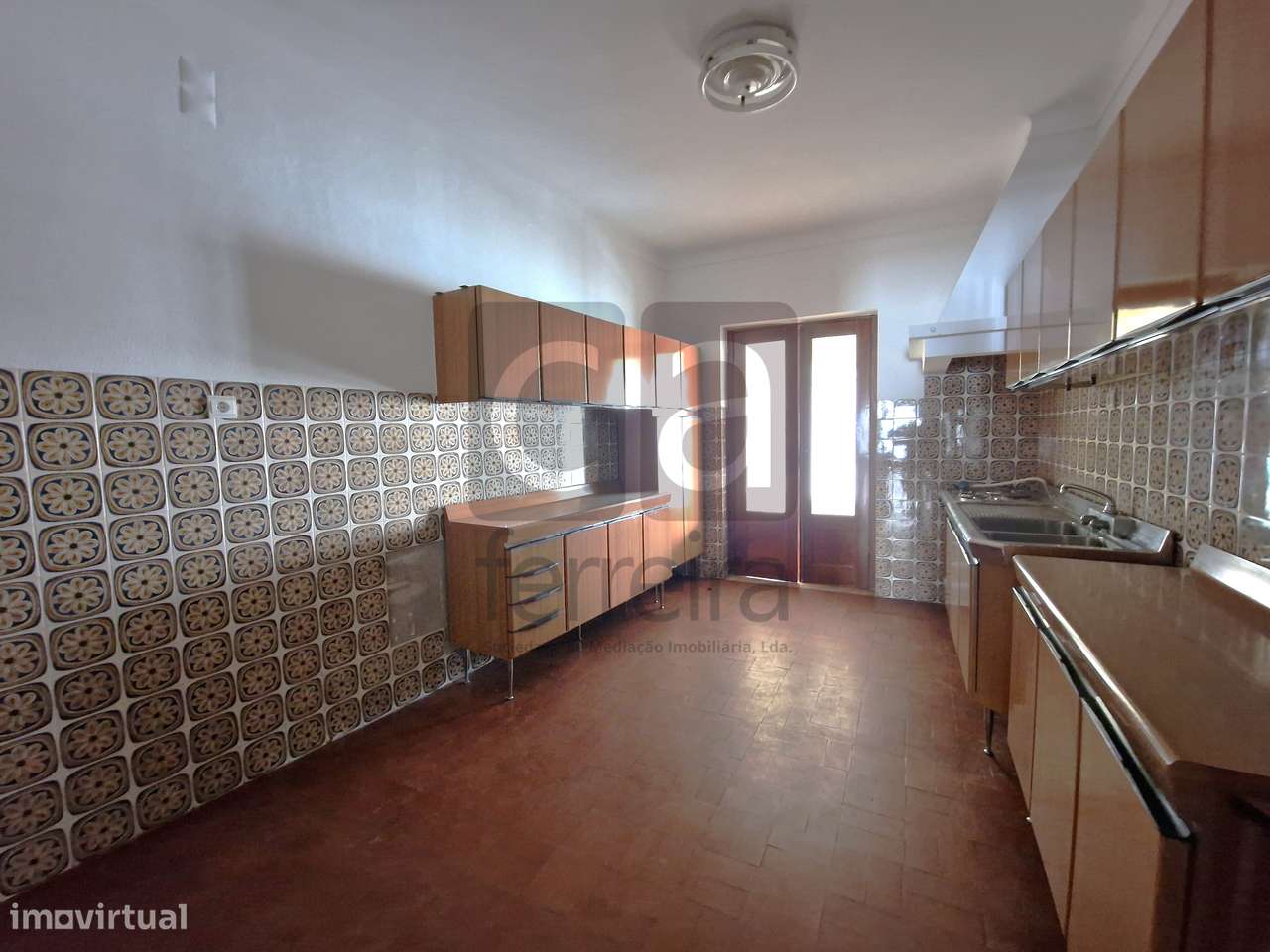 Moradia T4+2 em Almeirim com garagem e quintal - Grande imagem: 5/45